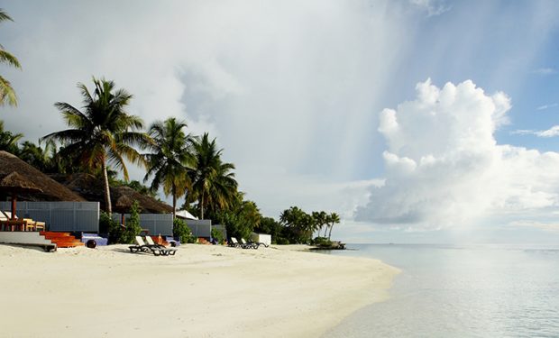 1140x435 Maldives 05 Luxury Beach Front Pool Villa 6 S