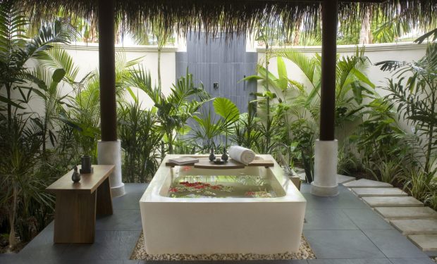 Anantara Dhigu Resort & Spa Sunrise Sunset Beach Villa Bathroom